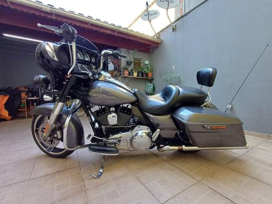 HARLEY-DAVIDSON STREET GLIDE SPECIAL HARLEY-DAVIDSON STREET GLIDE SPECIAL